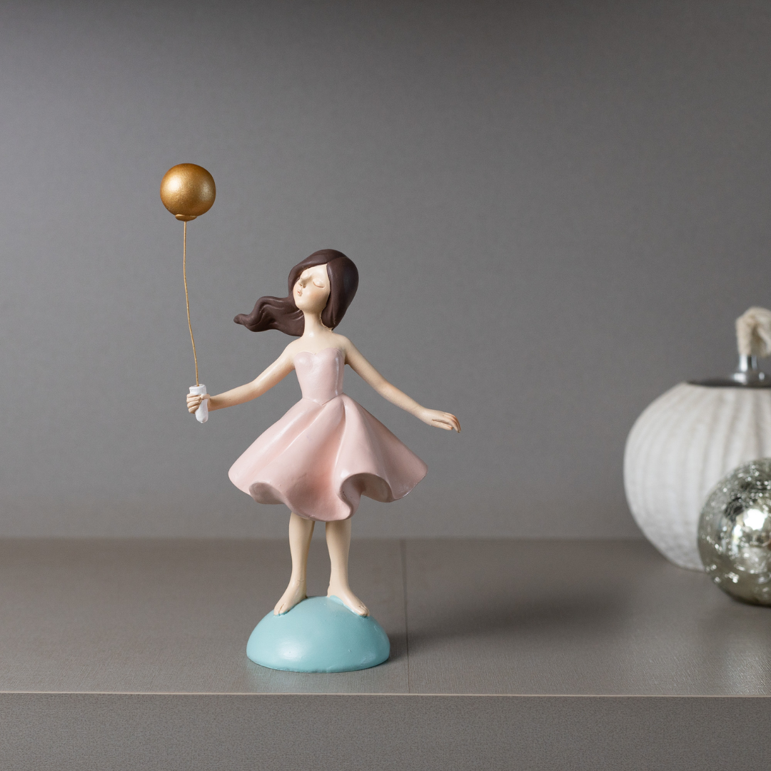 Decorative figurine Doll with balloon of Resin 22cm