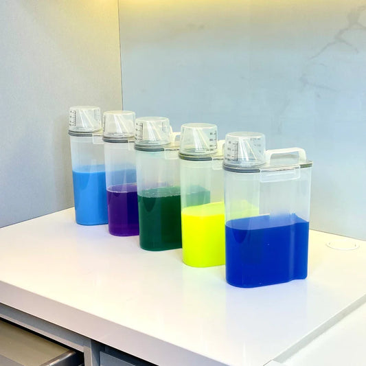 Kit 5 Airtight containers with Measuring cup 2,5 Liters