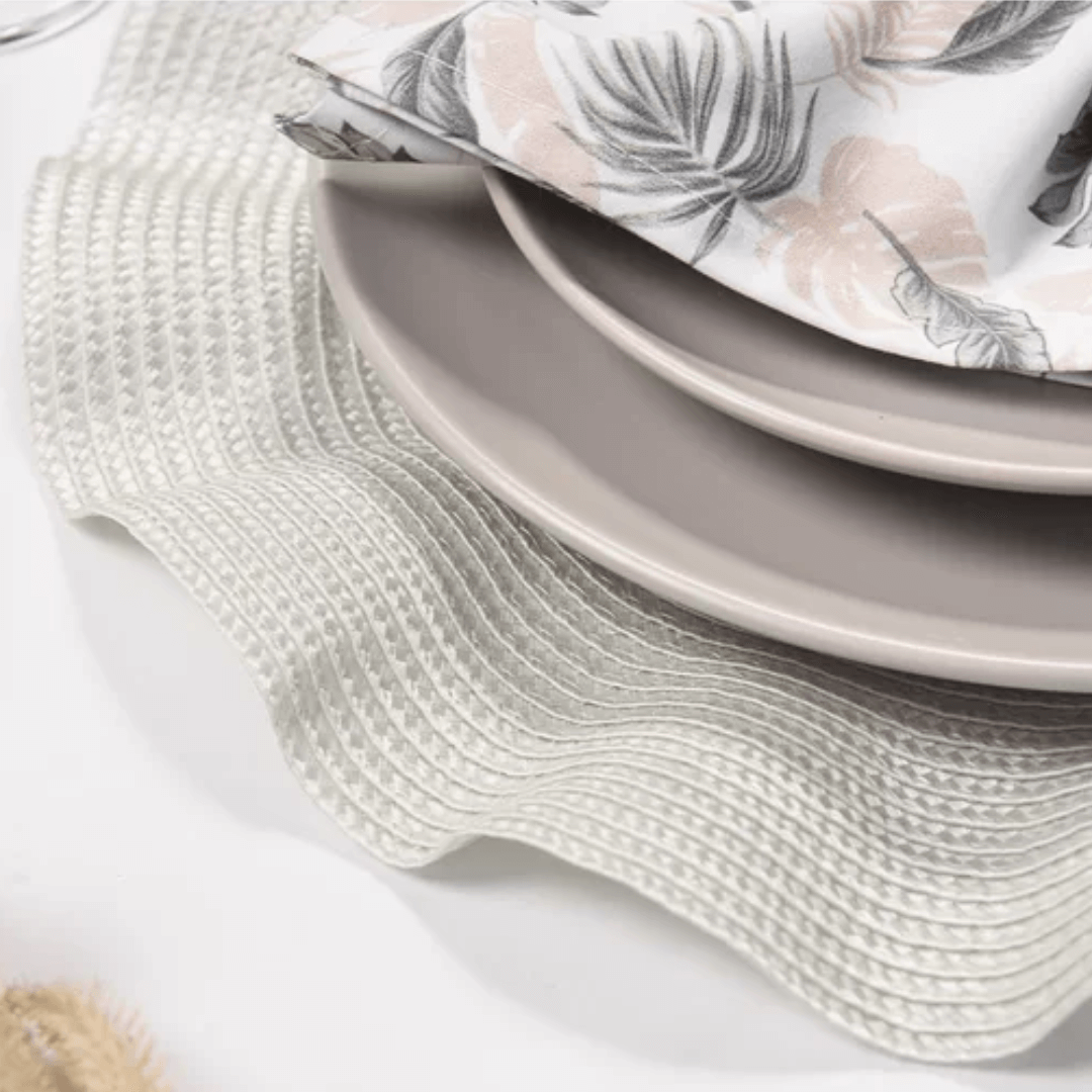 Individual round placemat Luna Wave Vanilla 38cm