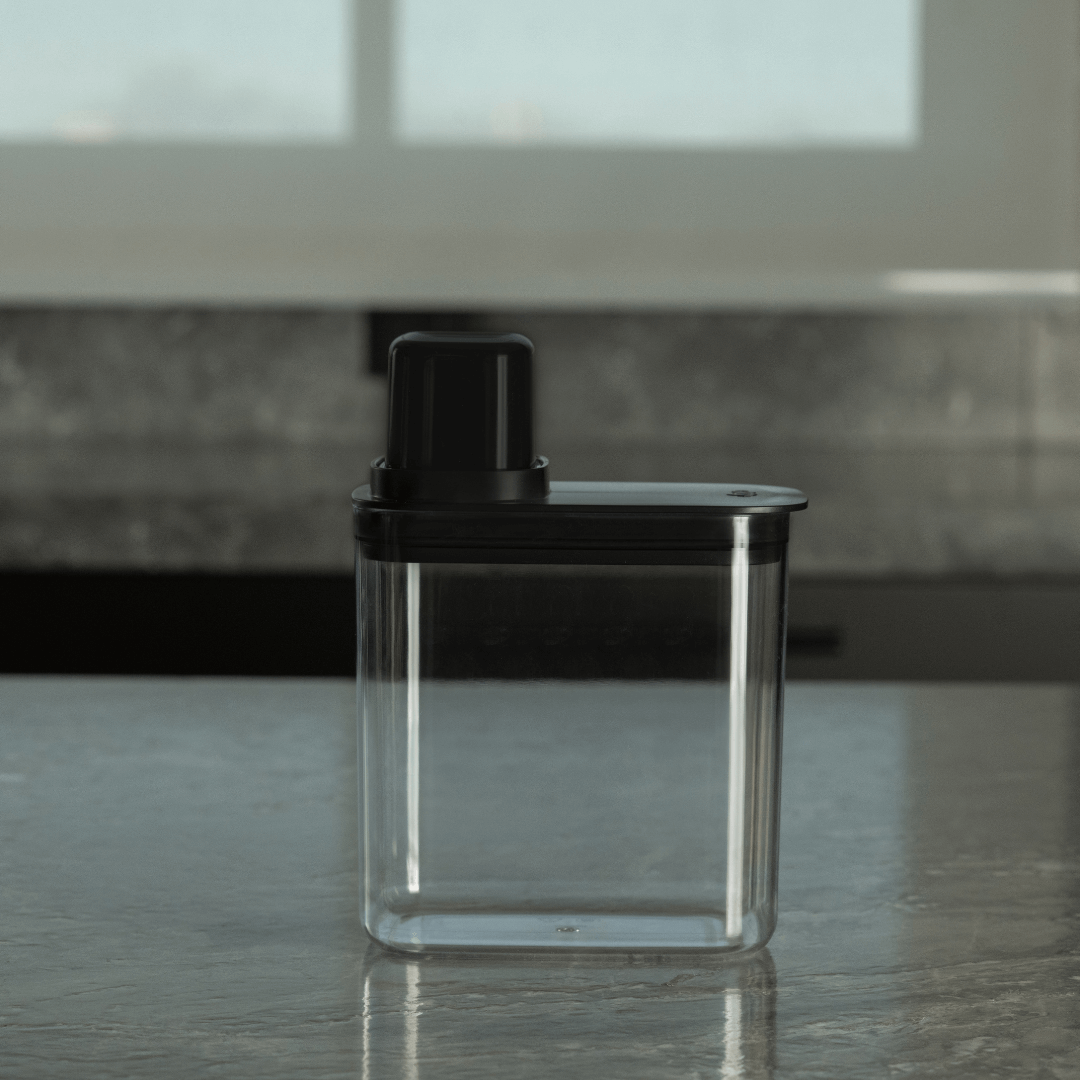 Airtight container with measuring lid Drop Black 1,5L