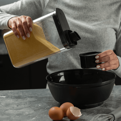 Airtight container with measuring lid Drop Black 2,3L