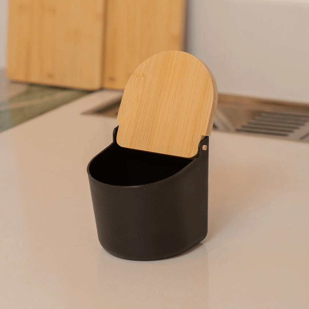 Salt shaker Lume Black with lid of Bamboo Black 500g
