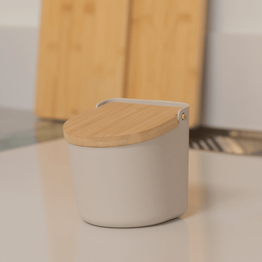 Salt shaker Lume Beige with lid of Bamboo Beige 500g