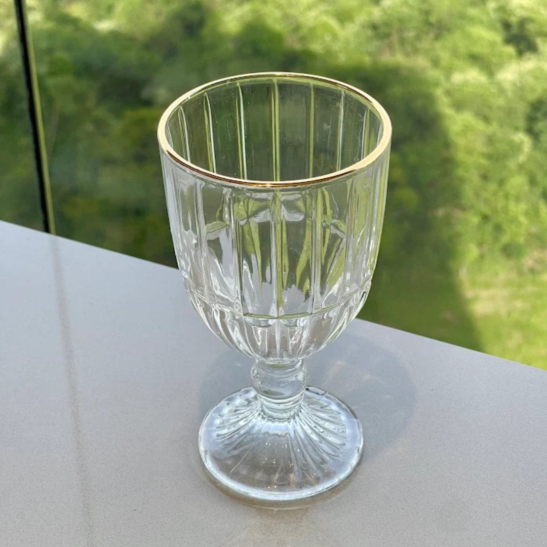Set of 6 wine glasses of Glass Cristalle with gold rim 360ml