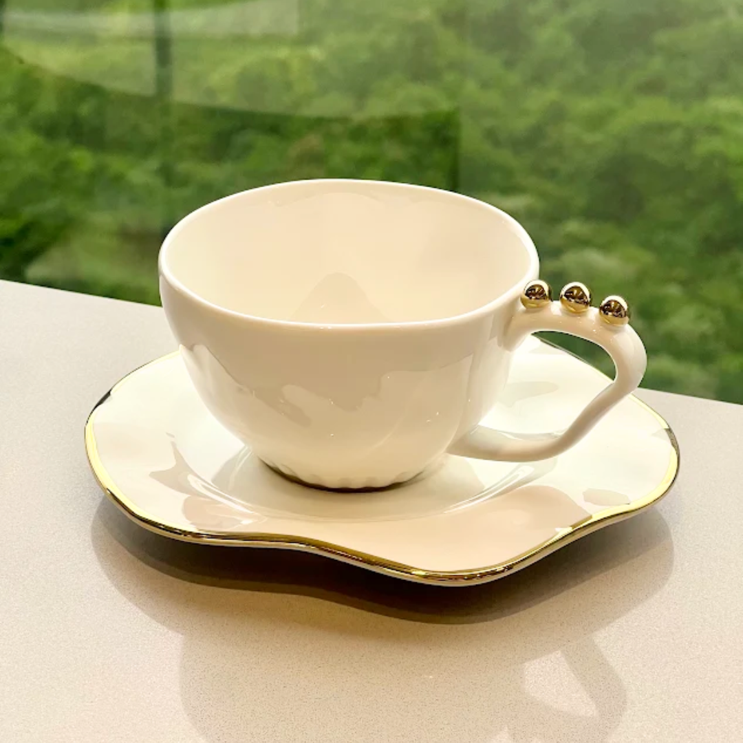 Set of 6 cups of Tea with saucer Ceramic White and gold 200ml