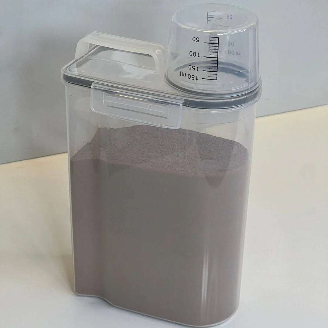 Kit 8 Airtight containers with Measuring cup 2,5 Liters