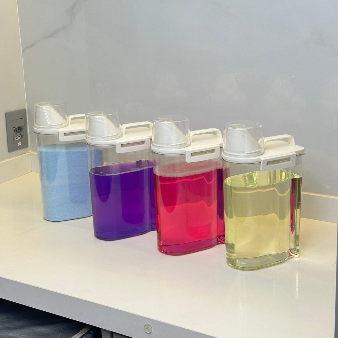 Kit 4 Airtight containers with Measuring cup 2,5 Liters Ela Decora