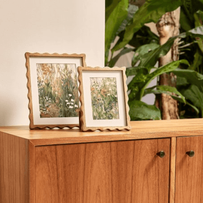 Picture frame Wavy in wood 15x20