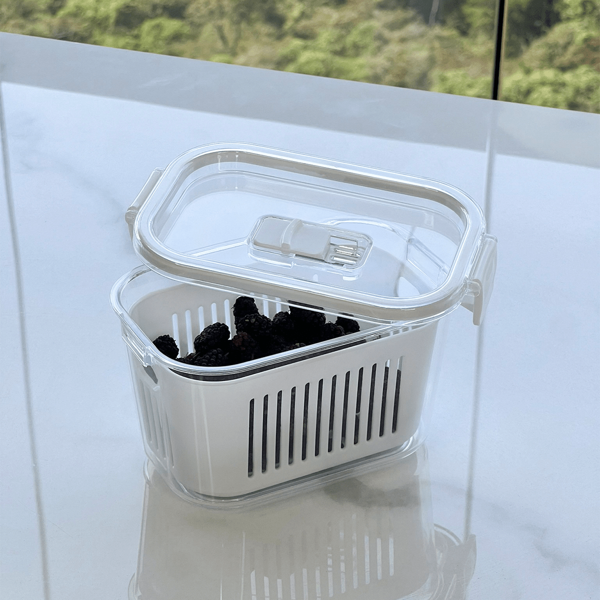 Slim multi-purpose airtight container White 630ml